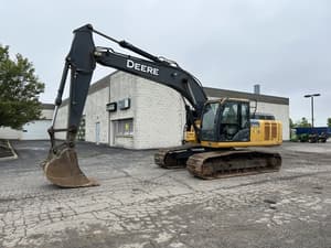 2017 John Deere 210G LC Image